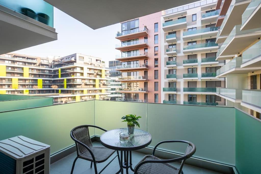 Oaks Studio With Balcony Budapeşte Dış mekan fotoğraf