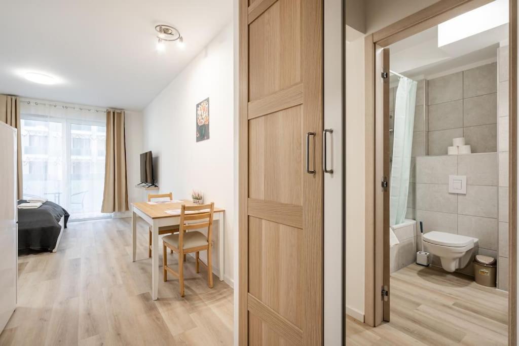 Oaks Studio With Balcony Budapeşte Dış mekan fotoğraf